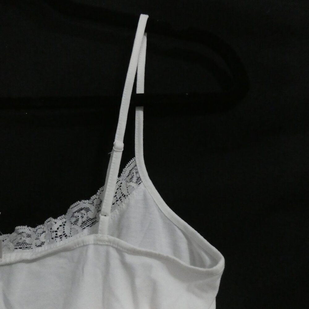 ANN TAYLOR LOFT White Lace Trim Cami Tank Top - Size Medium - Picture 13 of 16